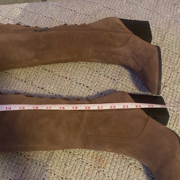 🦊 👢Tall lace brown suede with buckle. EUC. All heights pictured. 3 inch heel. - Picture 11 of 16